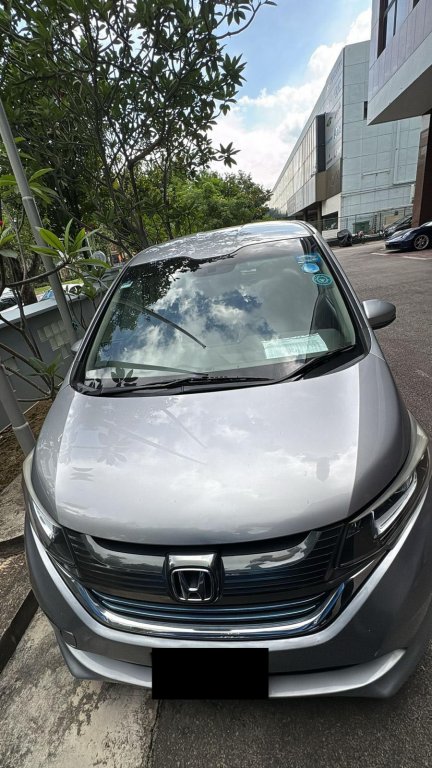 Honda Freed Hybrid 1.5g Auto (Hybrid)