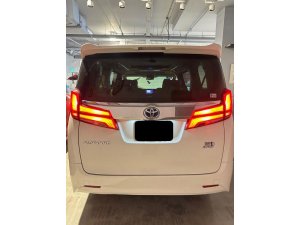 Toyota Alphard Hybrid 7  Seater 2.5x Cvt (Hybrid)
