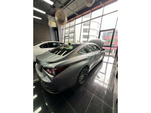 Lexus Es250 4dr Sedan (at)(2wd)executive
