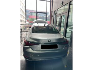 Lexus Es250 4dr Sedan (at)(2wd)executive