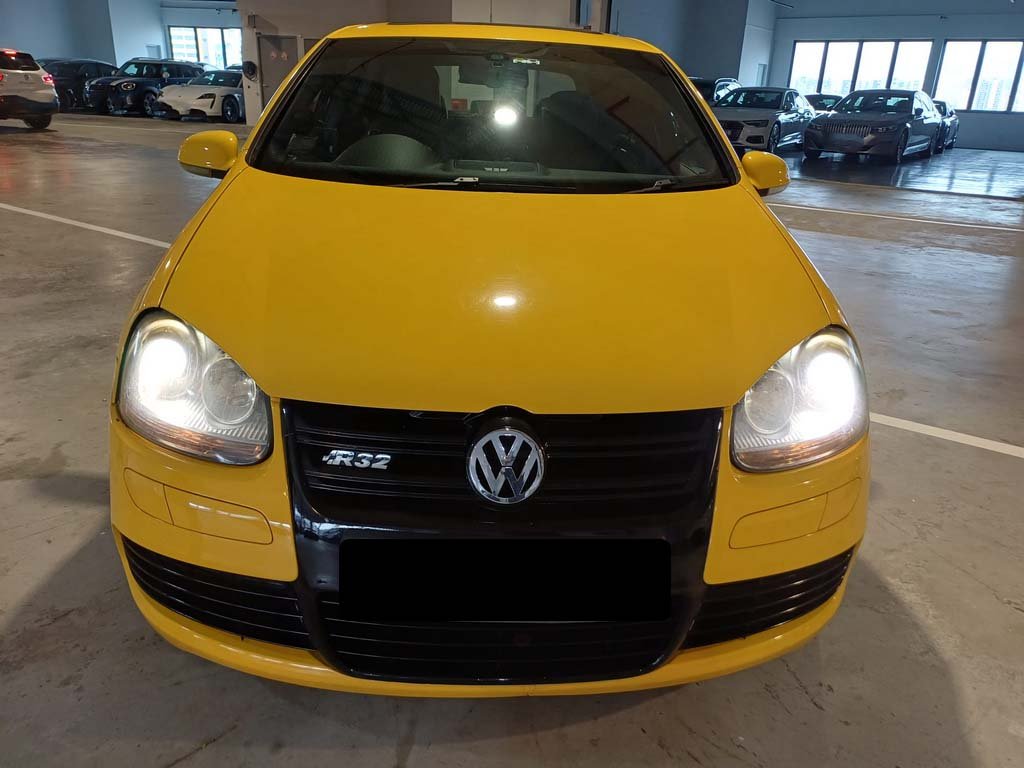 Volkswagen Golf R32 (COE Till 09/2027)