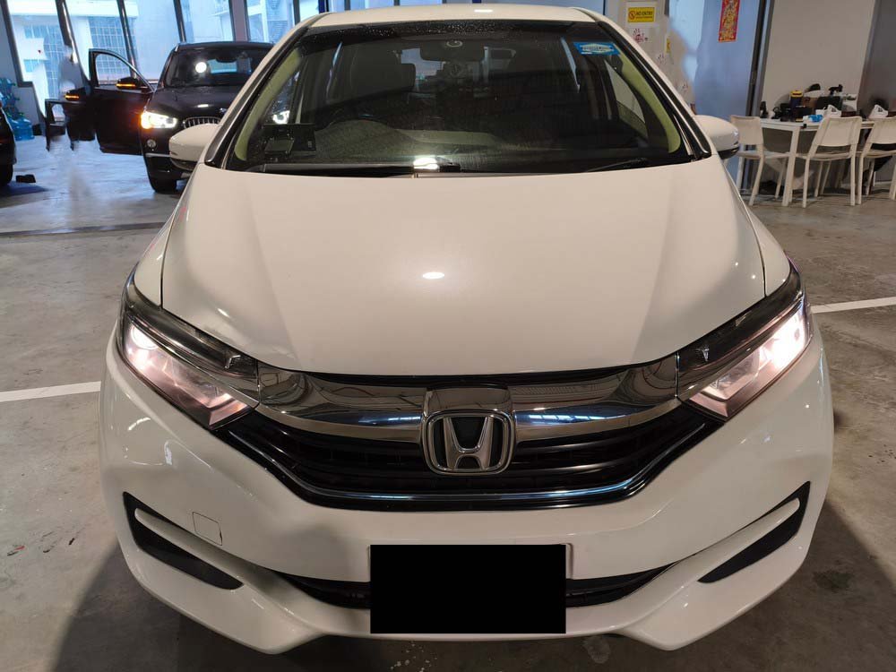 Honda Shuttle Hybrid 1.5 A (Hybrid)