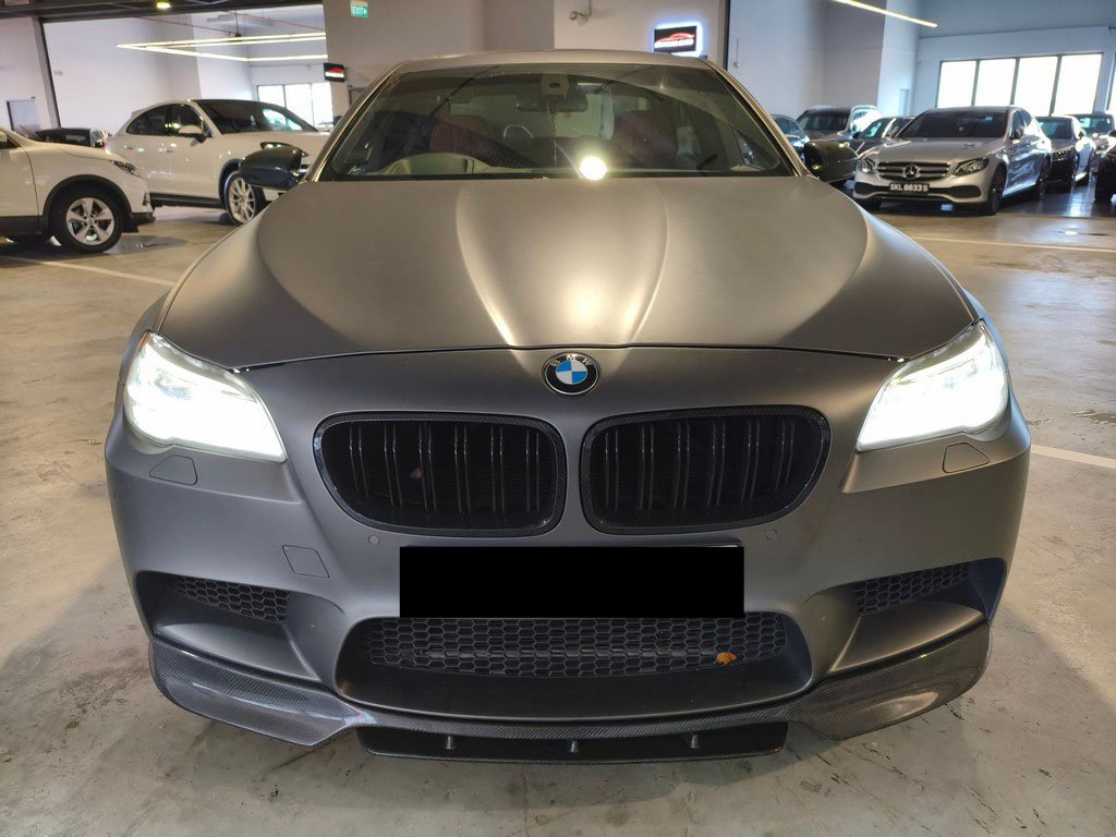 BMW M5 4.4 A (COE Till 11/2031)