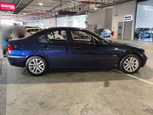 BMW 318ia/4dr (COE Till 04/2029)