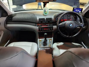 BMW 318ia/4dr (COE Till 04/2029)