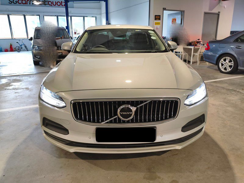 Volvo S90 T5 Momentum
