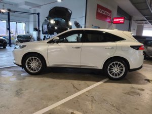 Toyota Harrier G Grade