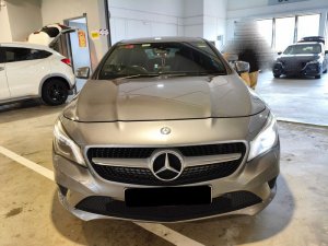 Mercedes Benz Cla180 (r18 Bi)