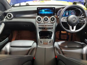 Mercedes Benz Glc200 (r18 Led)