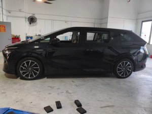 Xpeng X9 Fwd (std Range) (Electric Vehicle)