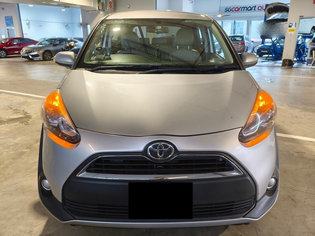Toyota Sienta 1.5g Cvt Abs D/airbag 2wd 5dr