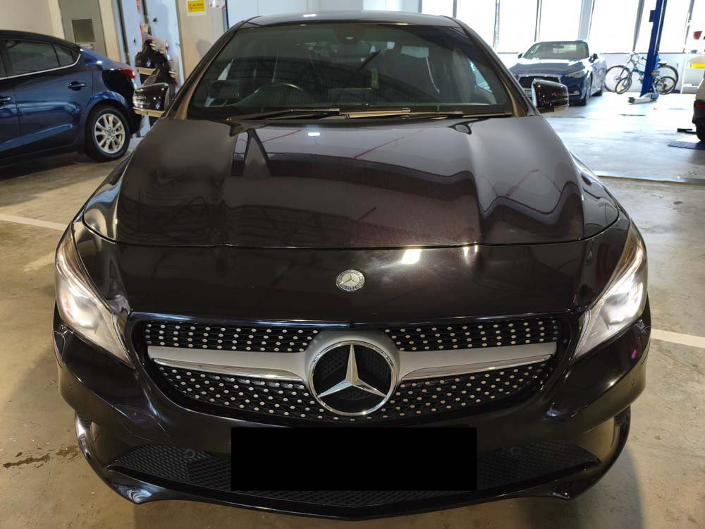 Mercedes Benz CLA180 (R18 BI)
