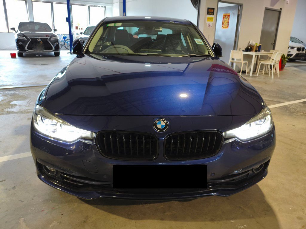 BMW 318i Led Nav Shad. Light