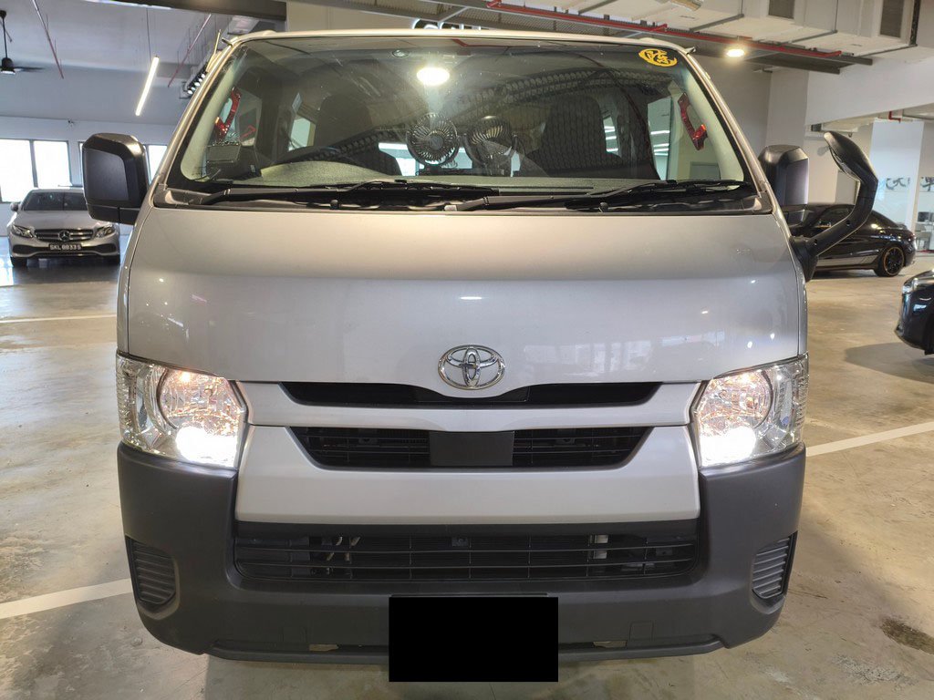 Toyota Hiace Dx 2.8 Auto