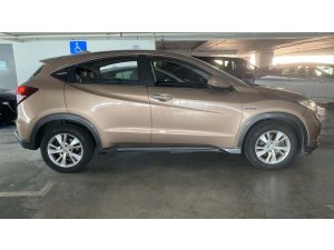Honda Vezel Hybrid 1.5X Auto (Hybrid)