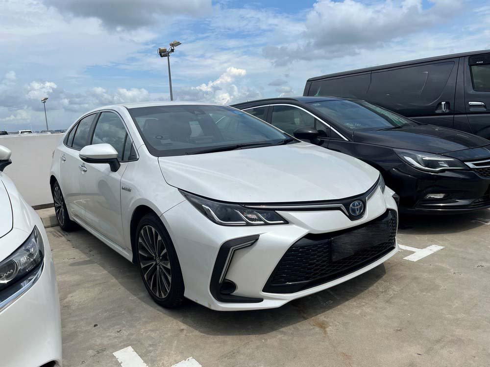 Toyota Corolla Altis Hybrid (Hybrid)