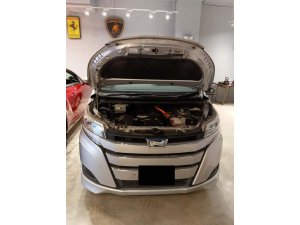 Toyota Noah Hybrid 1.8X Cvt (Hybrid)