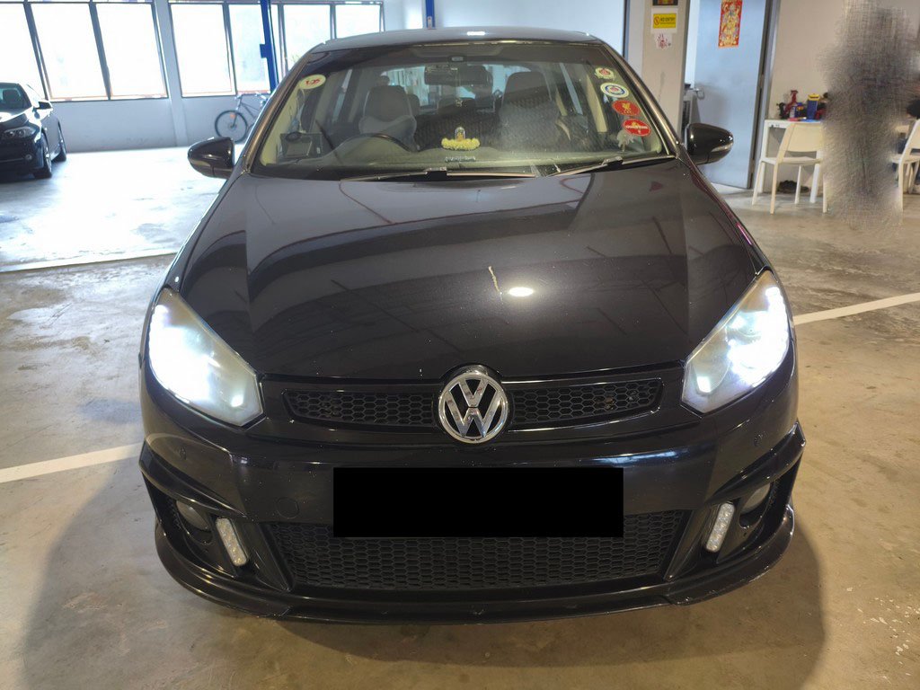 Volkswagen New Golf 1.4 At 5k13g5 (COE Till 08/2030)