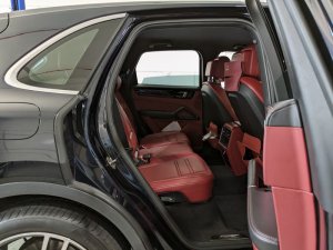 Porsche Cayenne (9ya)