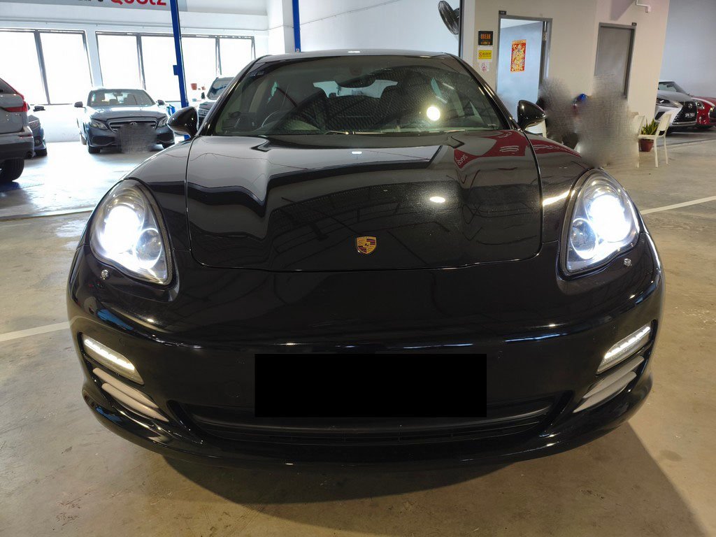 Porsche Panamera 4s (COE Till 03/2031)