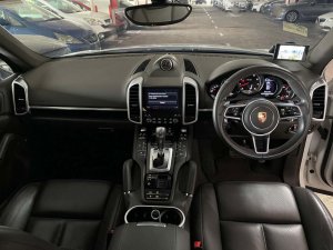 Porsche Cayenne Platinum Edition (e2 Ii) E5