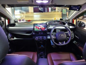 Toyota Sienta Standard (Auto)