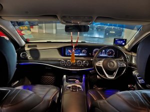 Mercedes Benz S320l (r19 Led)