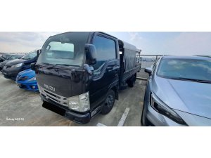 Isuzu Nhr87aue4aa Mt