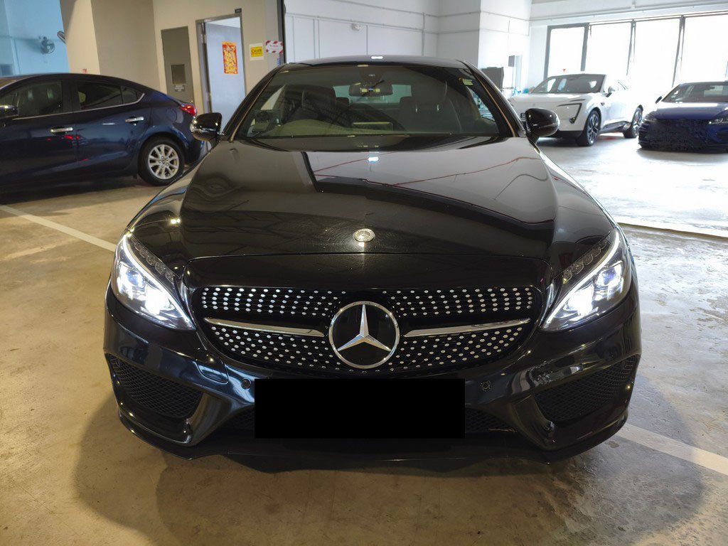Mercedes Benz C200 Coupe Amg Line (r18 Led Sr)