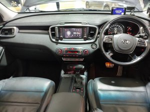 Kia Sorento 2.2(8at) Crdi 2wd S/r