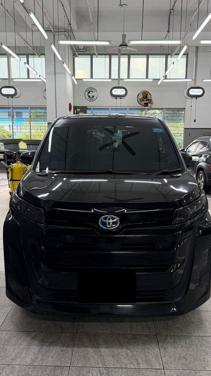 Toyota Noah Hybrid 1.8X CVT