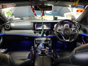 Mercedes Benz E250 Amg Line (R19 Led)
