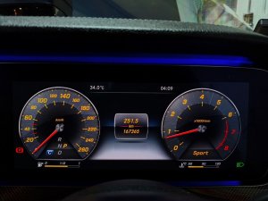 Mercedes Benz E250 Amg Line (R19 Led)