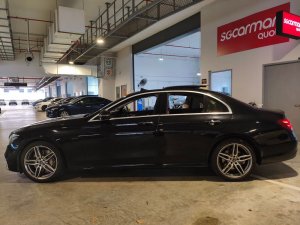 Mercedes Benz E300E Sedan (R19 Led SR)