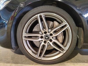 Mercedes Benz E300E Sedan (R19 Led SR)