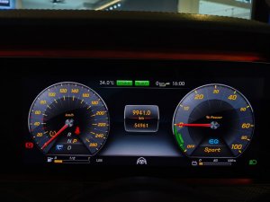 Mercedes Benz E300E Sedan (R19 Led SR)