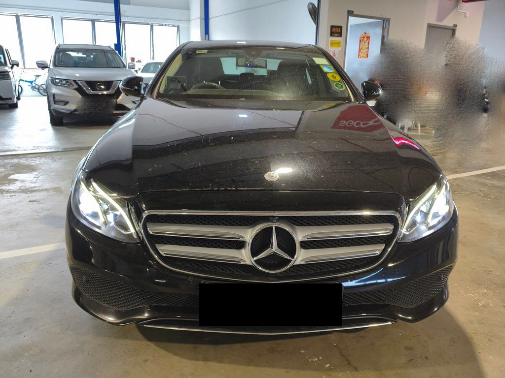 Mercedes Benz E200 Avg (r18 Led)