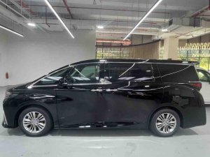 Toyota Alphard Hybrid Z (Hybrid)