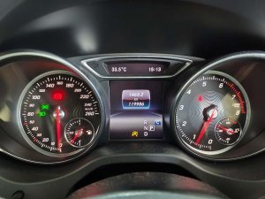 Mercedes Benz Cla180 Coupe Urban (r18 Led)