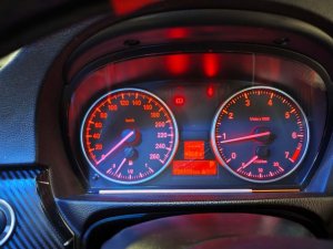 BMW 318i 2.0 At D/ab 2wd 4dr Gas/d Sr Drl (COE Till 09/2030)
