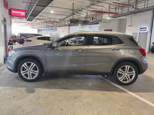 Mercedes Benz Gla180 (r18 Bi)