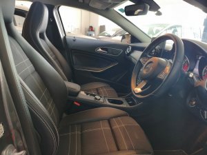 Mercedes Benz Gla180 (r18 Bi)