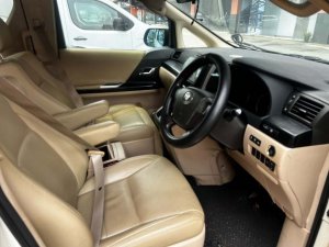 Toyota Alphard Auto (COE Till 10/2030)
