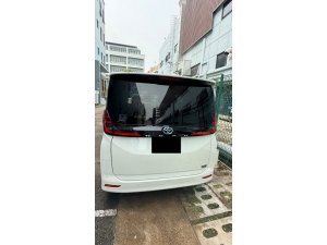 Toyota Noah Hybrid 1.8X Cvt (Hybrid)