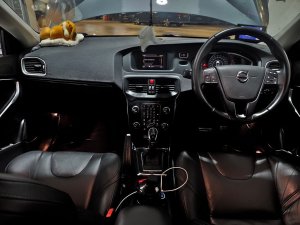 Volvo V40 T2 (a)