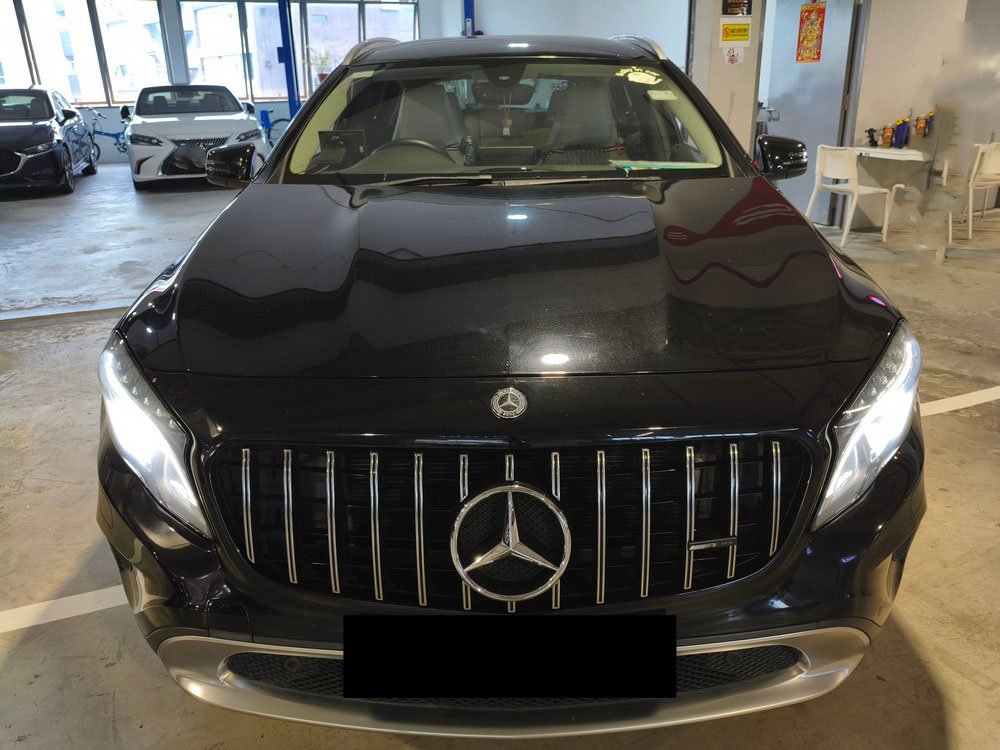 Mercedes Benz GLA180 (R18 BI)