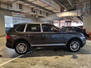 Porsche Cayenne Tiptronic (COE Till 11/2027)