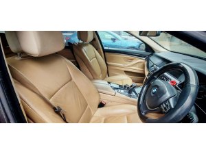 BMW 520I 2.0L AT D/AB 2wd 4dr Gas/d Nav (COE Till 01/2031)