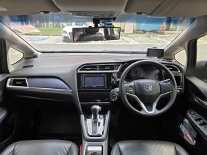 Honda Shuttle 1.5g Cvt Abs D/airbag 2wd 5dr