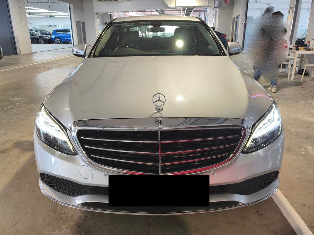 Mercedes Benz C180 Exclusive (r17 Led)